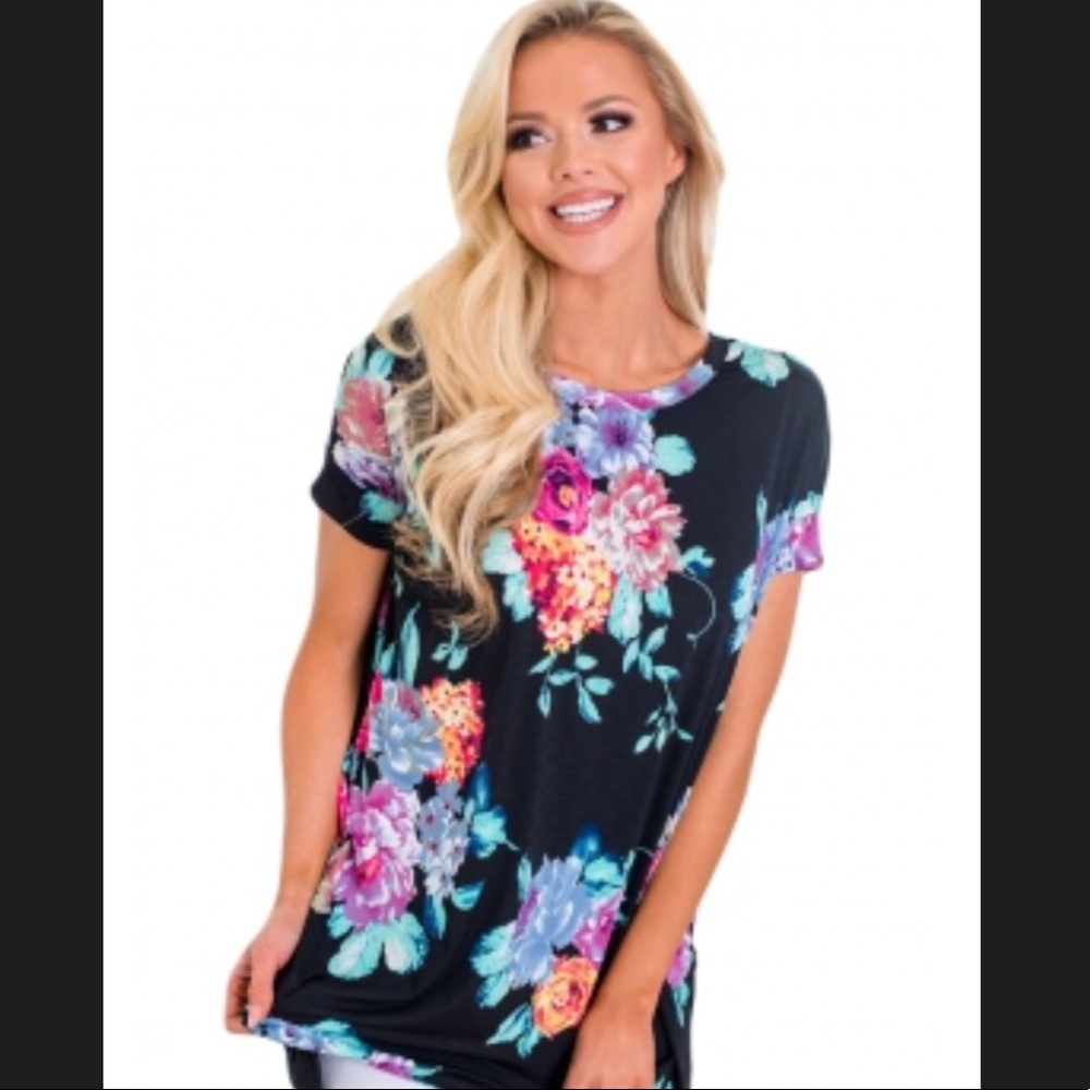💕🌸🔥 BLACK FORAL CRISS CROSS BACK TUNIC PLUS